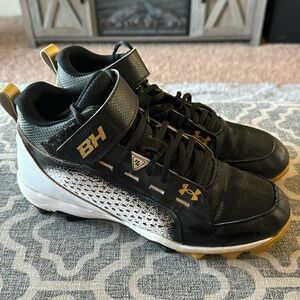 Under armour baseball cleats men’s 8